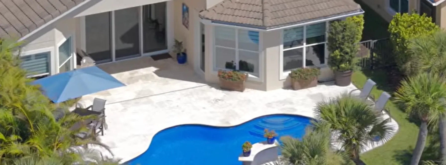 Jupiter Country Club Luxury: 4 Bed 3 Bath With Pool & Preserve Views