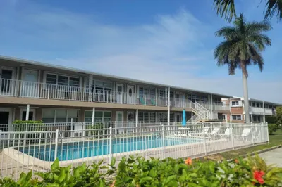 500 Layne Boulevard #16 1