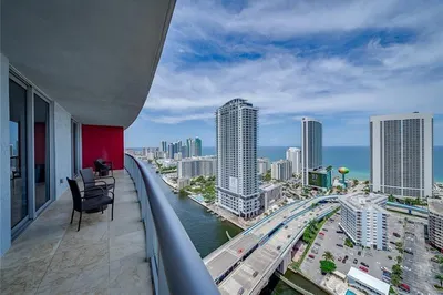 2600 E Hallandale Beach Blvd #3201 1