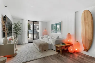 4301 Collins Ave #207 1