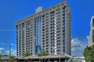 1600 S Ocean Dr #PHB 1