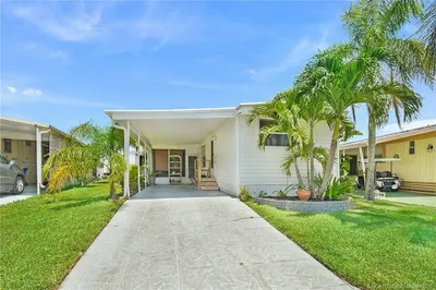 612 S Seas Boulevard 1
