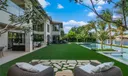 110 Holiday Dr Photo