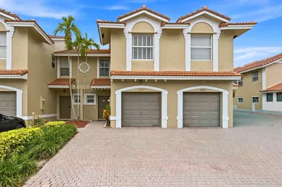 5477 NW 90th Terrace 1