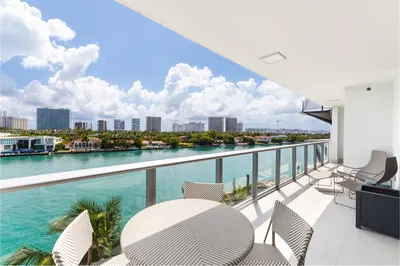 10201 E Bay Harbor Dr #507 1