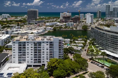 6900 Bay Dr #6H 1