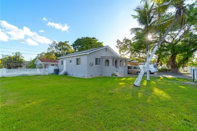 1910 NW 18th St 1