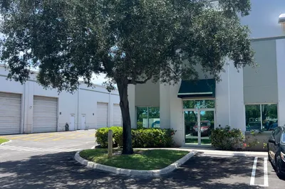 2721 NW 19th Street 1