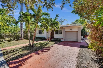 130 NE 49th St 1