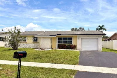 11851 NW 23rd St 1