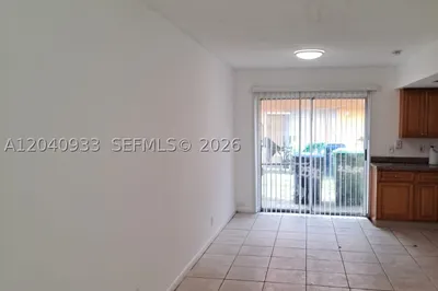 2560 NW 52nd Ave #C18 1