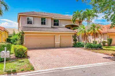 4819 NW 53rd Cir 1
