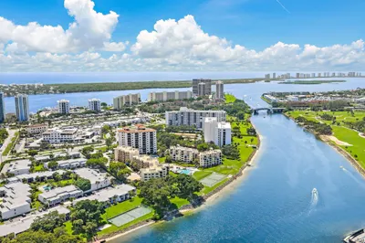 370 Golfview Road #403 1