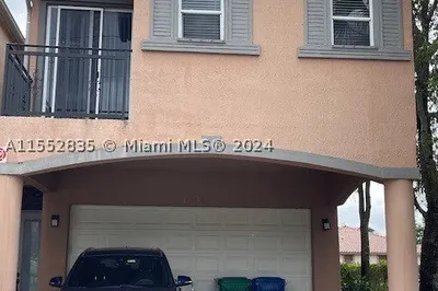 12330 Royal Palm Blvd #15 1