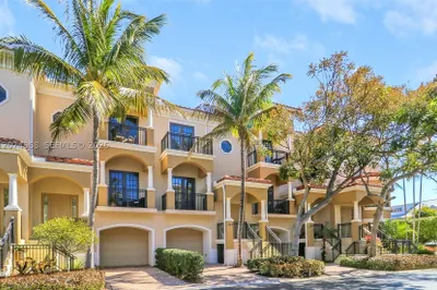 703 Del Sol Cir #703 1