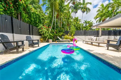 520 SW 22 Rd 1