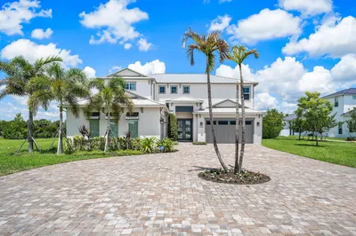 20020 SE Bridgewater Drive 1