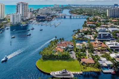 2721 Sea Island Dr 1