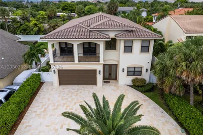 169 SE Wavecrest Way 0 1