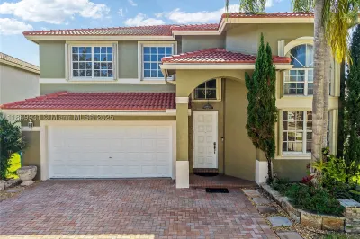 4025 Sapphire Ln #4025 1
