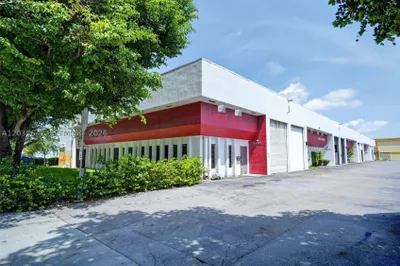 First Generation Restaurant For Lease In Doral 1