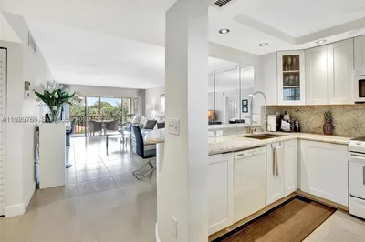 3930 Inverrary Blvd #405-D 1