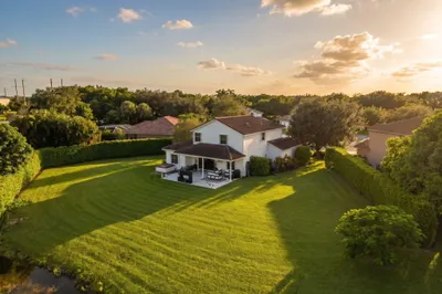 11137 Grandview Manor 1