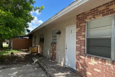 3005 NW 3rd Avenue 1