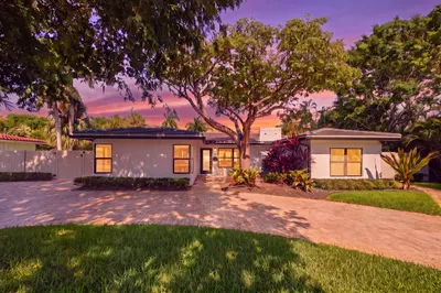 1619 Bayview Drive 1