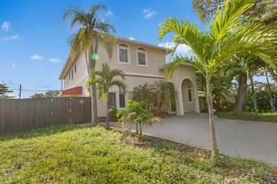 4500 SW 25th Terrace 1