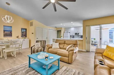 2903 Pin Oak Court 1
