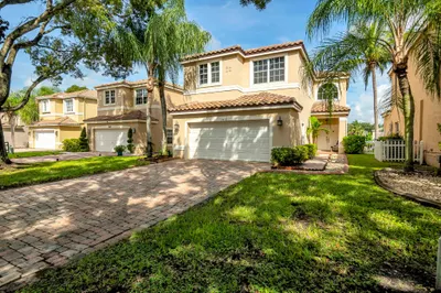 3839 NW 62nd Ct 1
