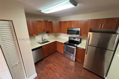10521 Mahogany Key Cir #204 1