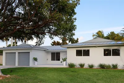 Large Family Home on Sprawling Lot