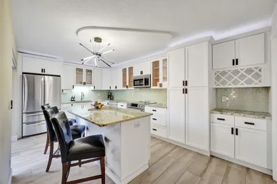 760 NW 99th Cir