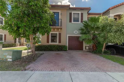 606 NE 35th Ave 1