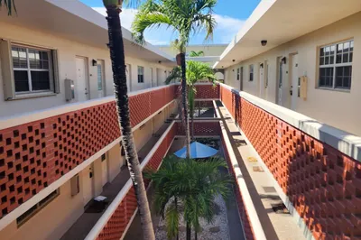 2301 NE 14th St Causeway #305e 1
