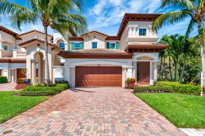 155 Tresana Boulevard #107 1