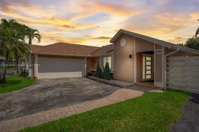 13910 SW 103rd Ter 1