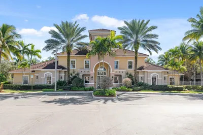 6521 Emerald Dunes Drive #202 1