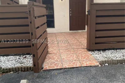 803 SW 119th Way #803 1