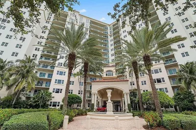 19900 E Country Club Dr #318 1