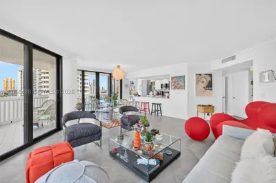 1000 Island Blvd #1204 1
