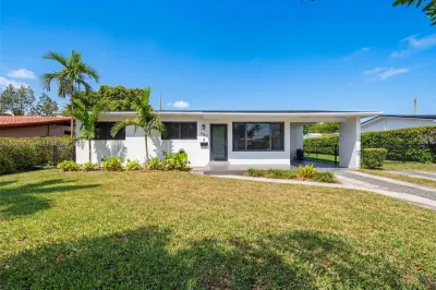 680 W 50th Pl 1