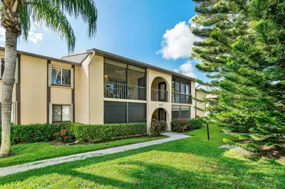 001-407PineGlenLane-Greenacres-FL-33463-