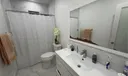 224 E 42nd St Photo