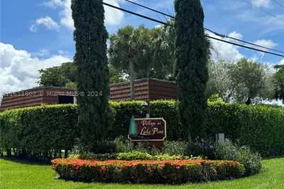 830 SW 118th Ter #830 1