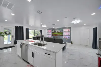 2404 Dade Road 1