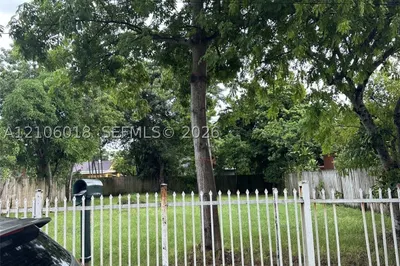 1738 NW 31st St 1