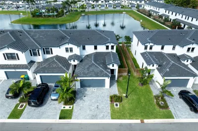 4989 Peacock Way #5838 1